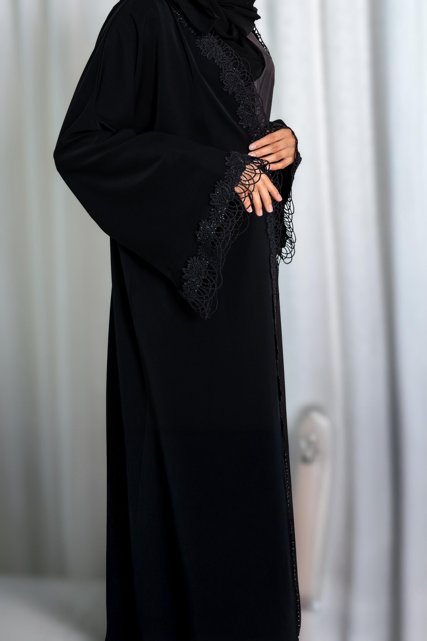 Nida Lace Abaya